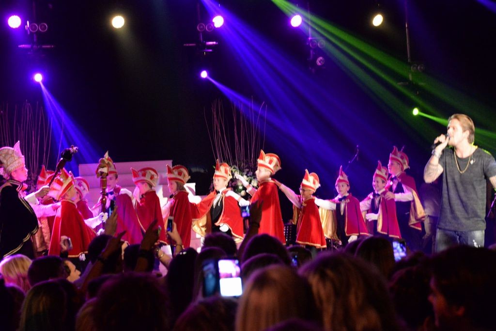 ../Images/Elf-Elf 2016 349.jpg